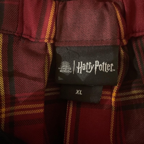 Harry Potter Gryffindor Plus Size Suspender Skirt - Picture 9 of 11